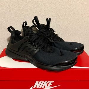 Nike Air Presto (GS) Running Shoe Triple Black 6Y